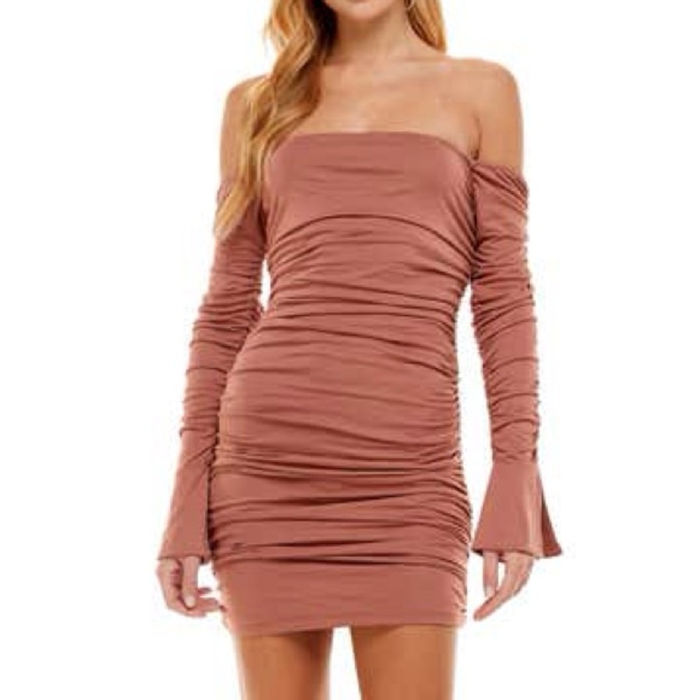 WAYF Kerry Off the Shoulder Ruched Long Sleeve Knit Dress